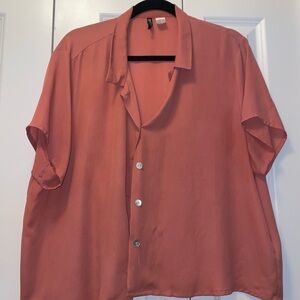 H&M Women’s Divided Short Sleeve Button Up